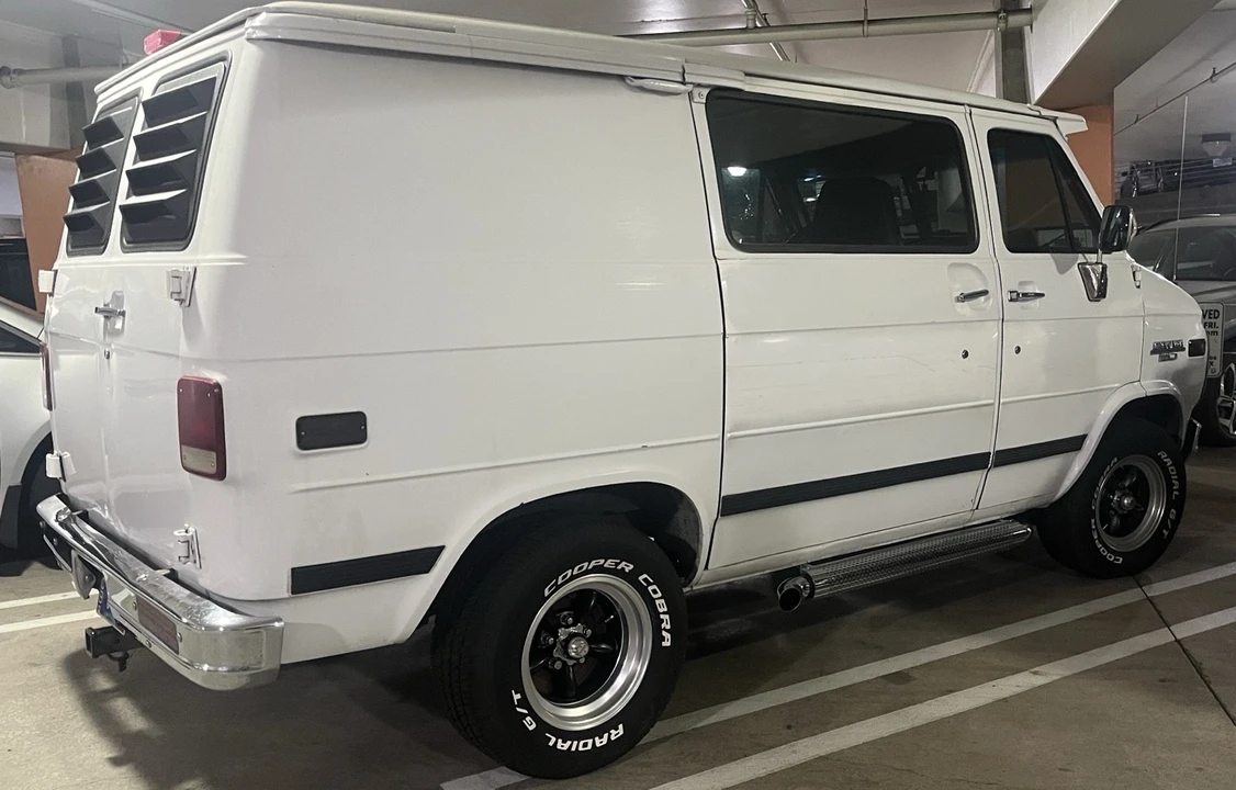 1994 Chevrolet G-Series Van - Image 8 of 21