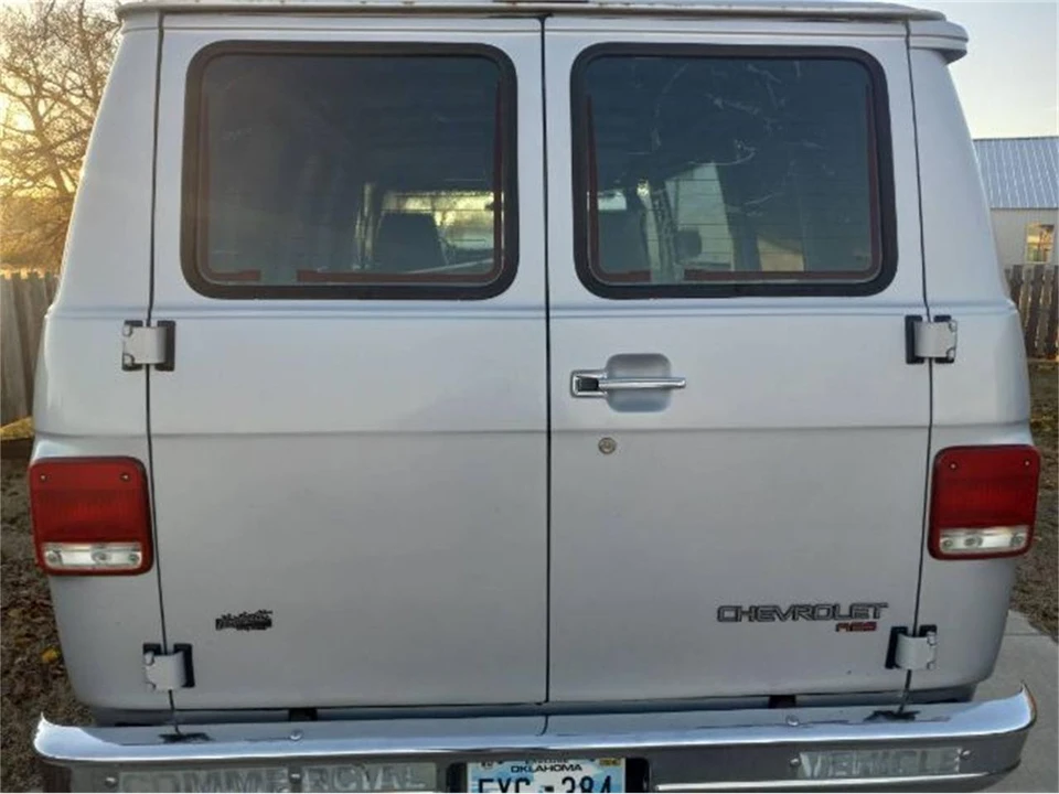 1994 Chevrolet G-Series Van - Image 5 of 22