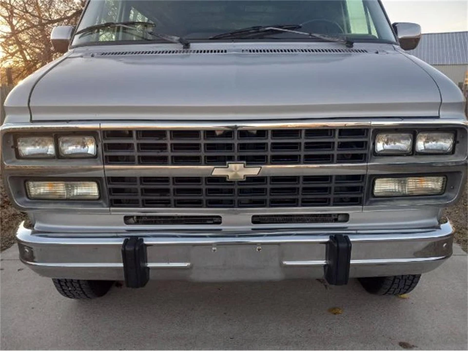 1994 Chevrolet G-Series Van - Image 19 of 22