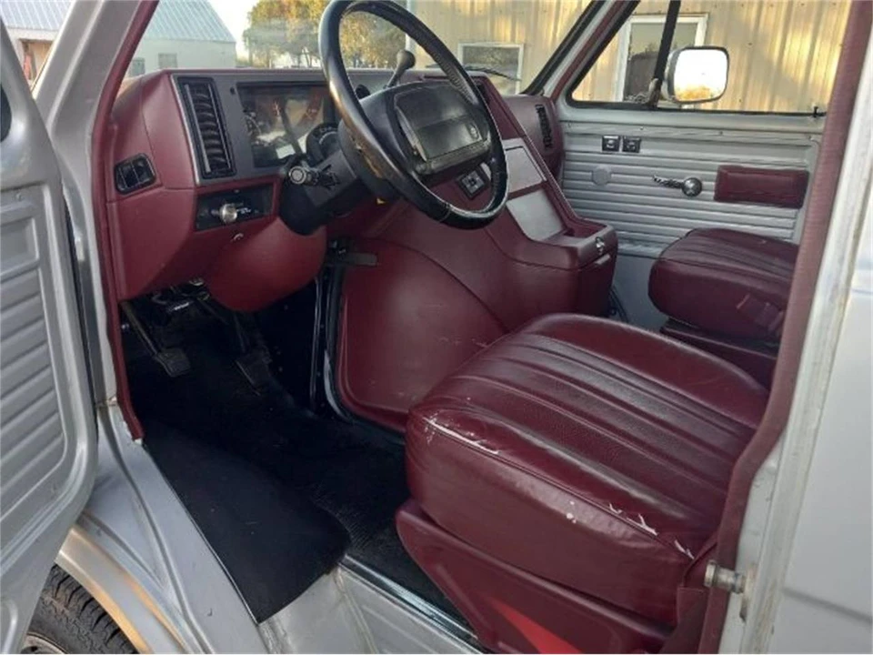 1994 Chevrolet G-Series Van - Image 13 of 22
