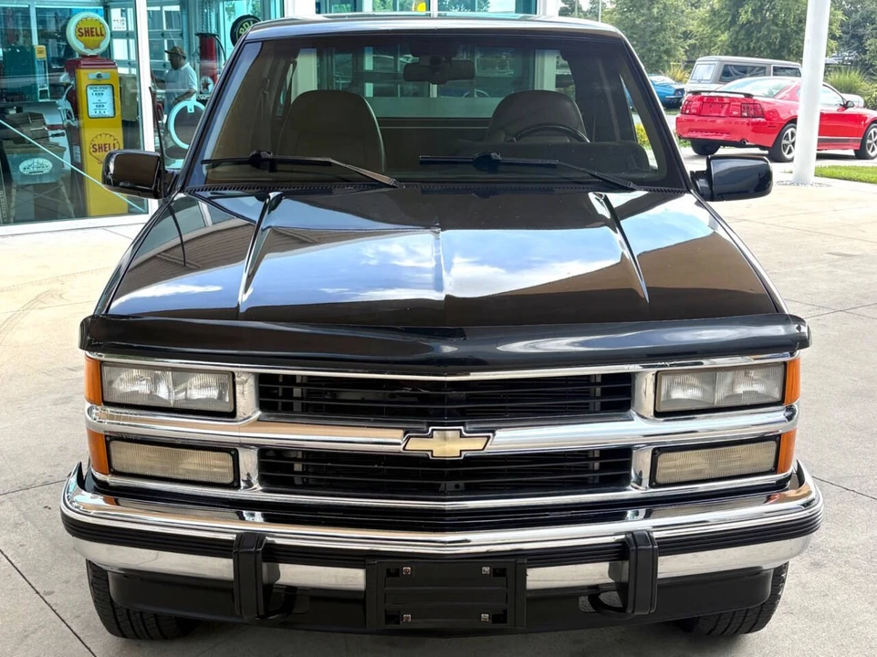 1994 Chevrolet C/K 4th Gen - Image 3 of 31