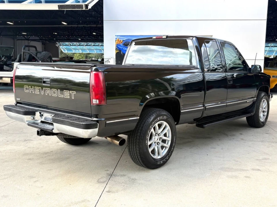 1994 Chevrolet C/K 4th Gen - Image 6 of 31