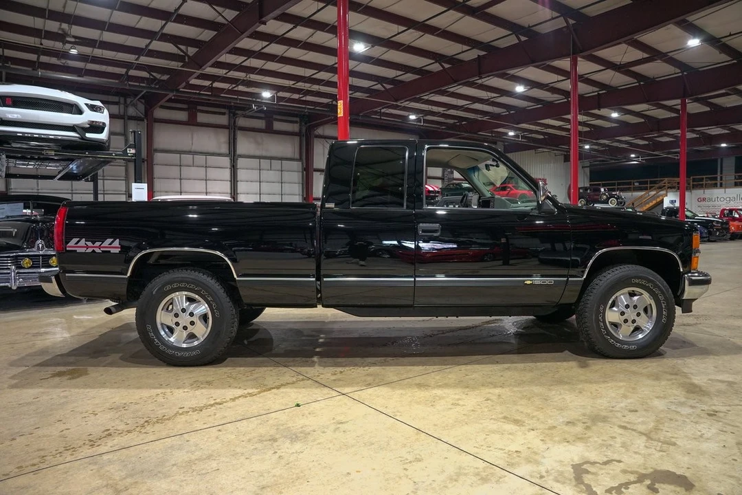 1994 Chevrolet C/K 4th Gen - Image 10 of 12