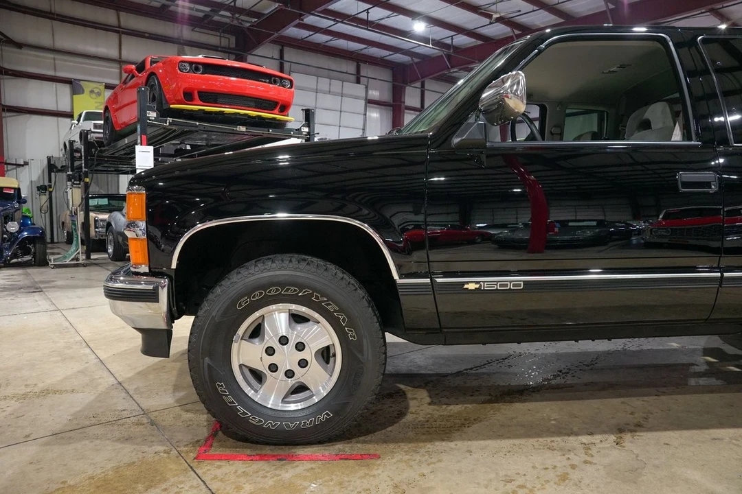 1994 Chevrolet C/K 4th Gen - Image 3 of 12
