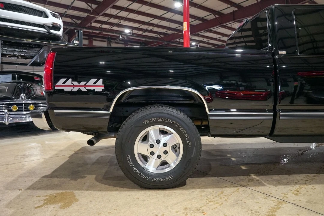 1994 Chevrolet C/K 4th Gen - Image 9 of 12