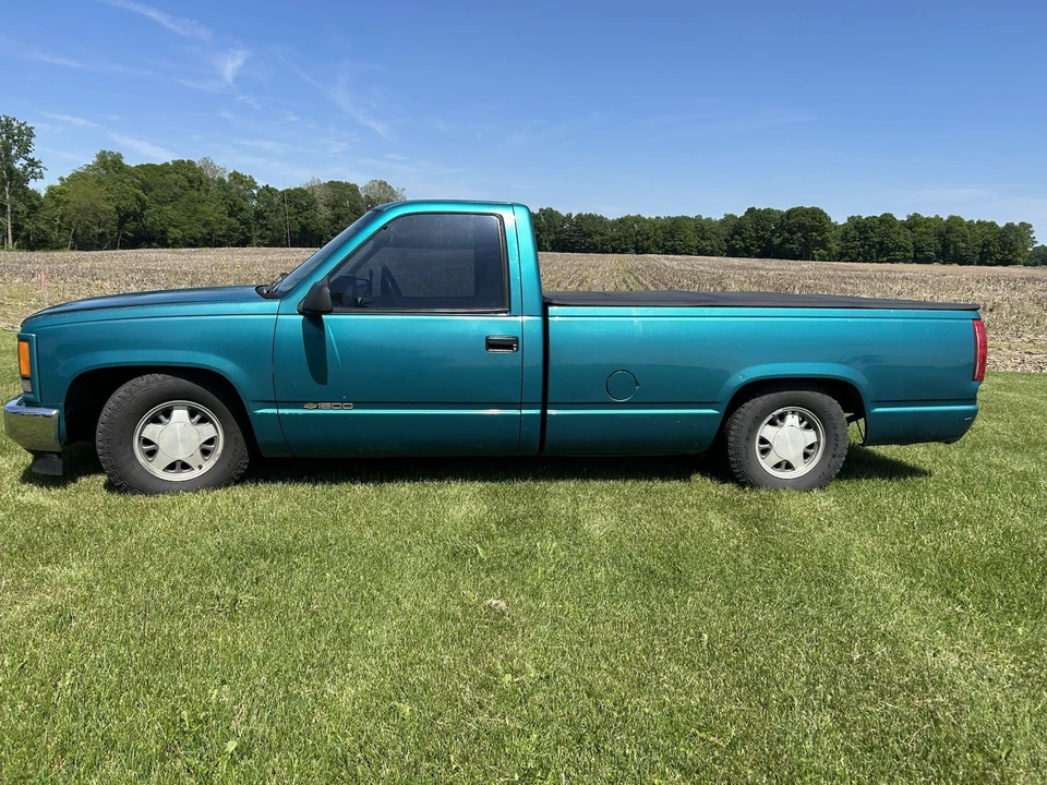 1994 Chevrolet C/K 4th Gen - Image 2 of 16