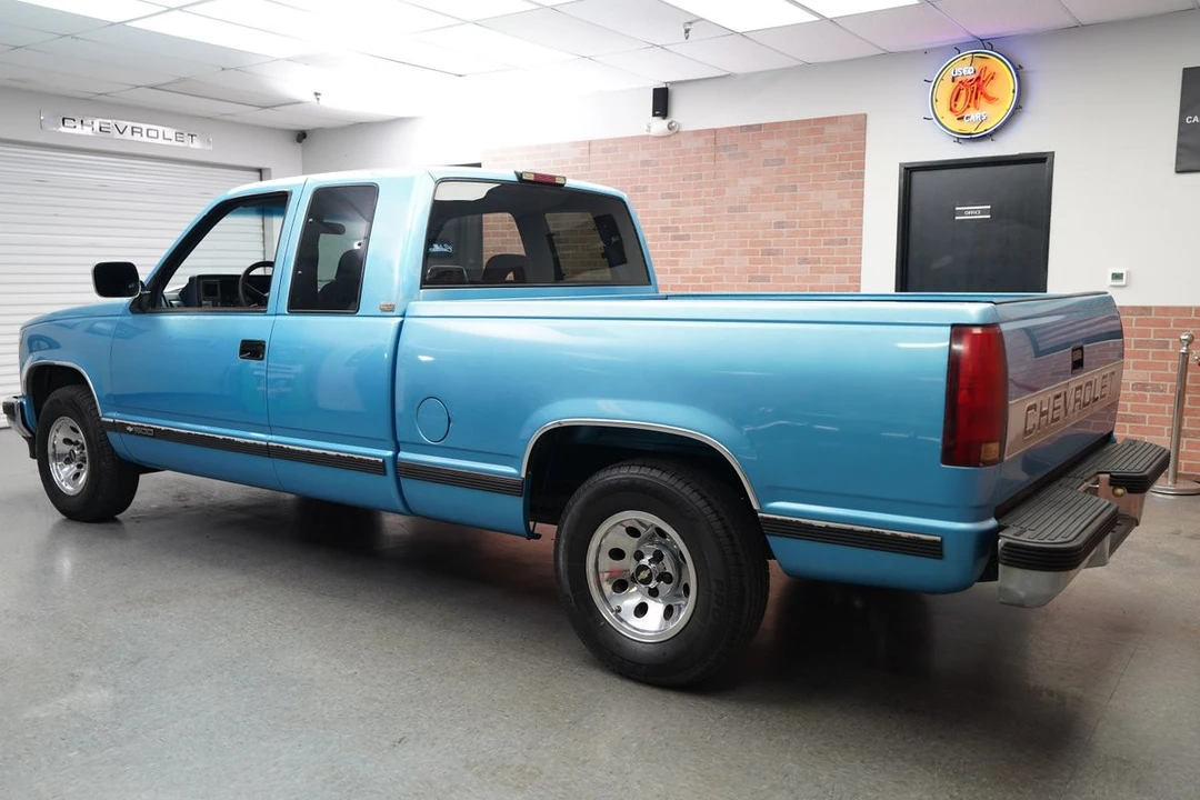1994 Chevrolet - Image 6 of 31