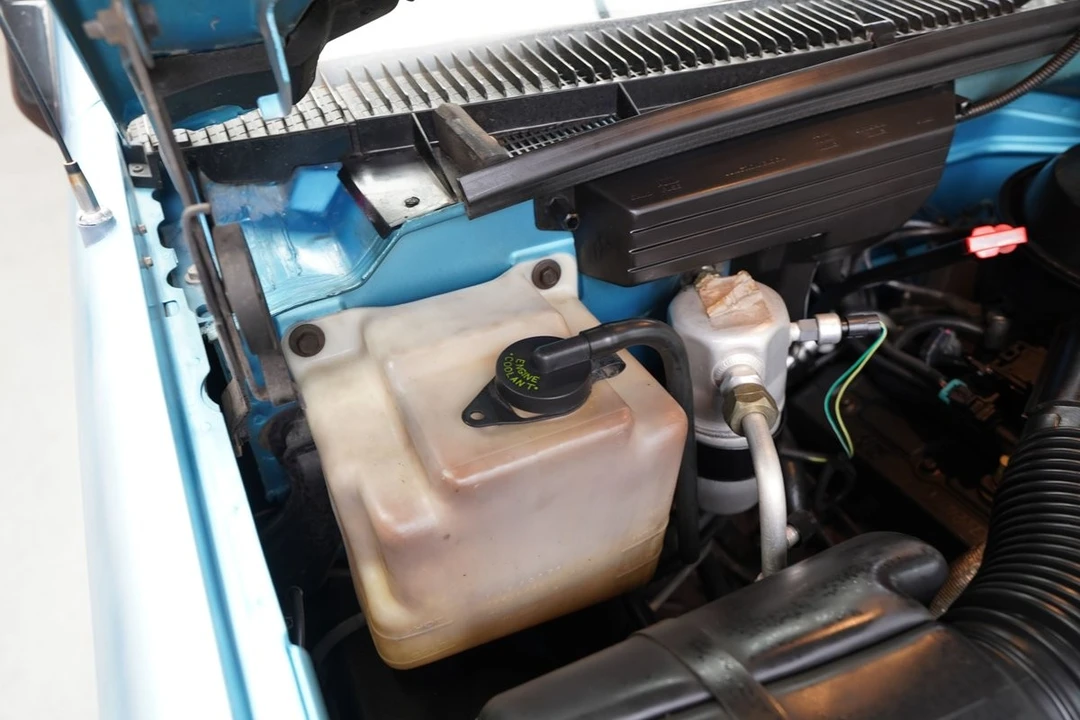 1994 Chevrolet - Image 22 of 31