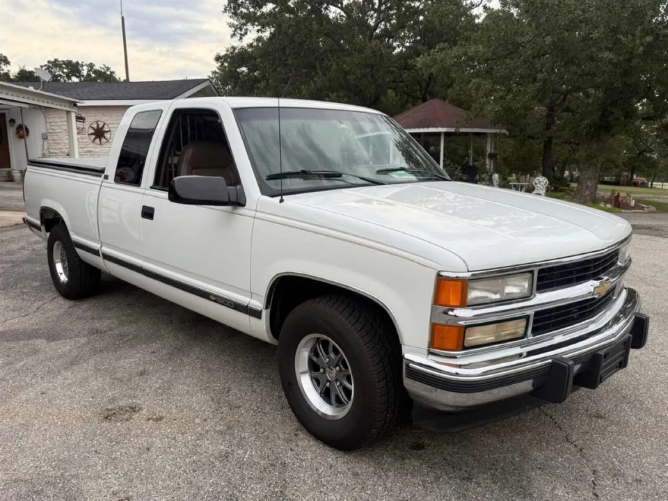1994 Chevrolet C/K 4th Gen - Image 2 of 31