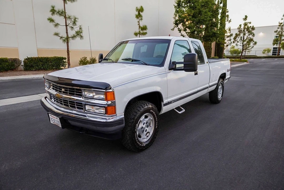 1994 Chevrolet C/K 4th Gen - Image 2 of 21