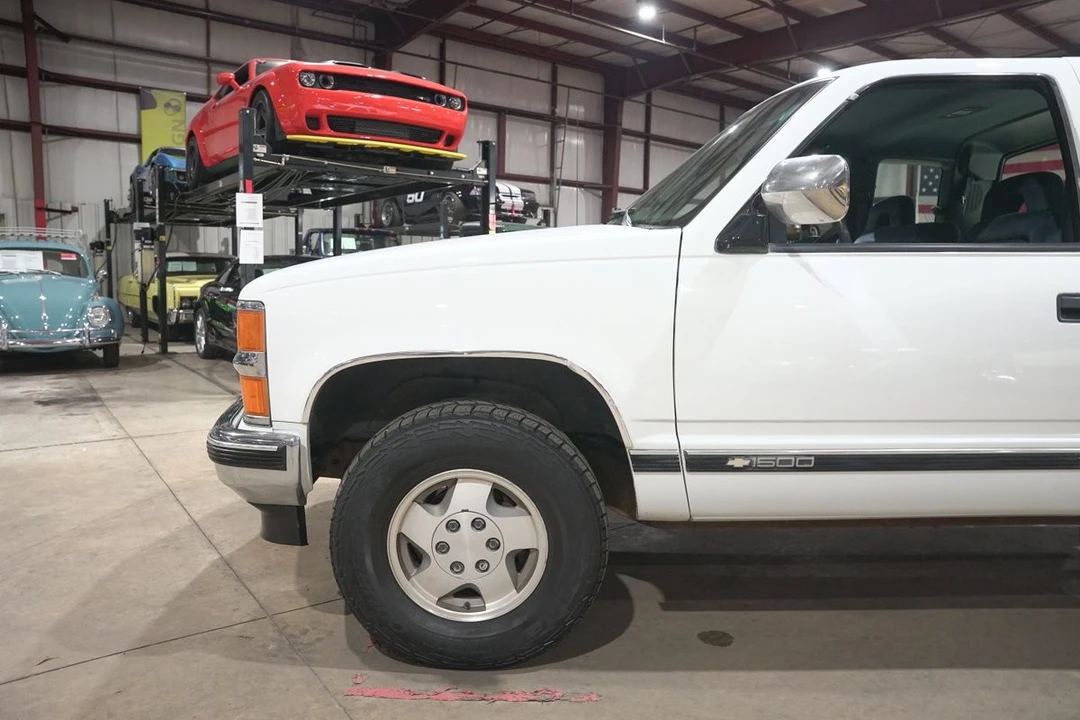1994 Chevrolet C/K 4th Gen - Image 3 of 31