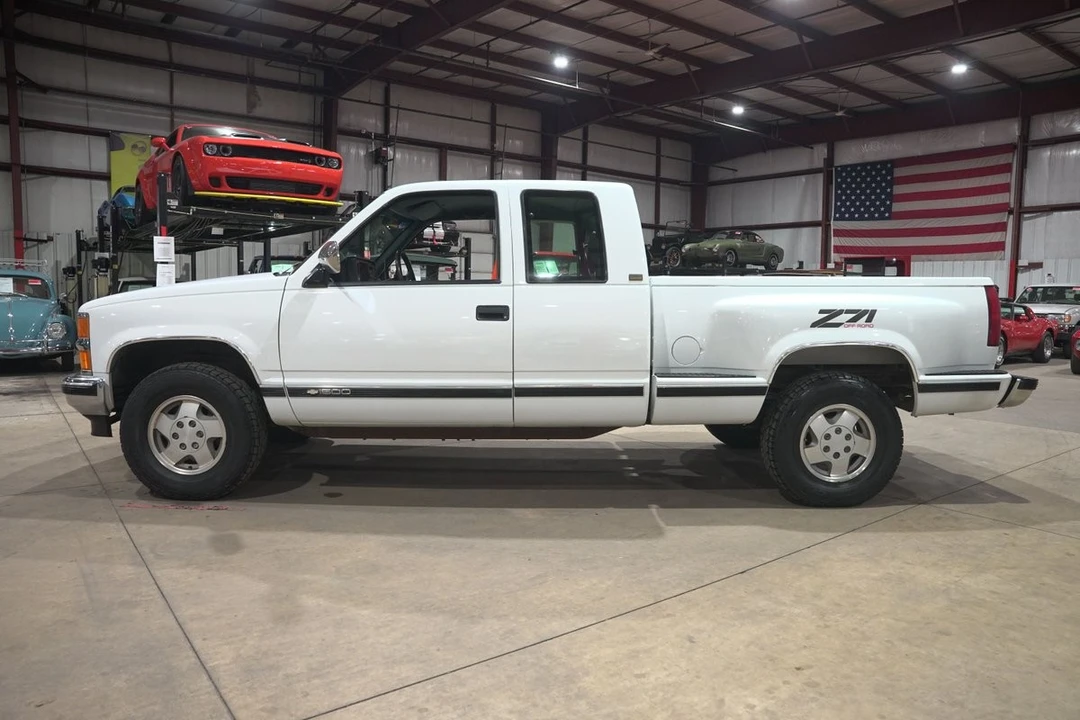1994 Chevrolet C/K 4th Gen - Image 4 of 31
