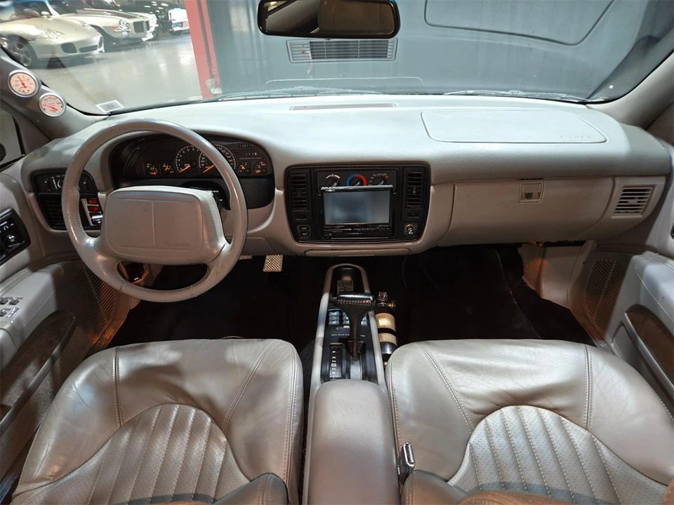 1994 Chevrolet Impala 7th Gen - Image 11 of 31