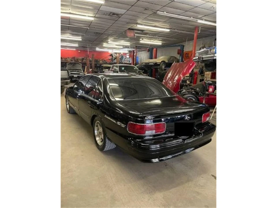 1994 Chevrolet Impala 7th Gen - Image 3 of 10