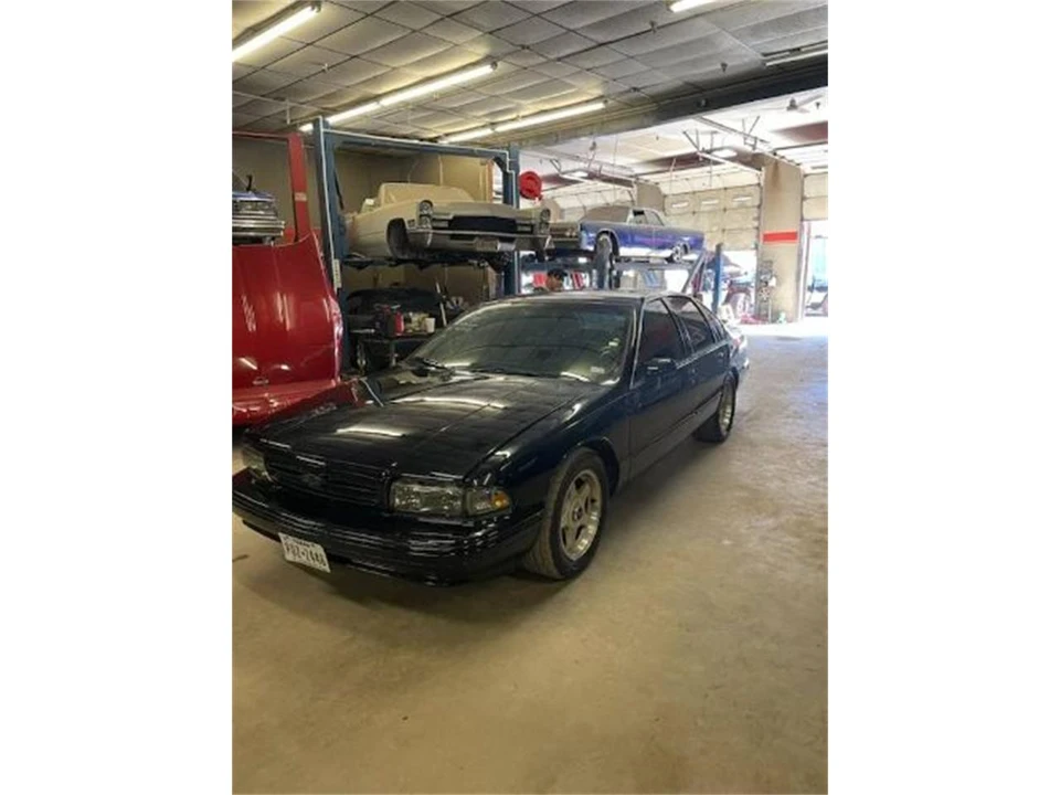 1994 Chevrolet Impala 7th Gen - Image 9 of 10