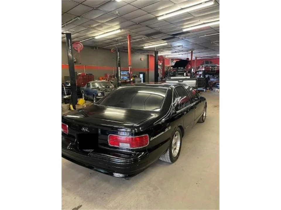 1994 Chevrolet Impala 7th Gen - Image 2 of 10