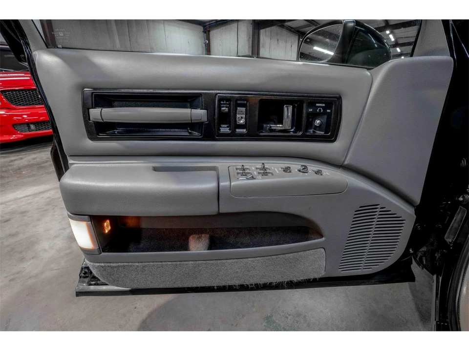 1994 Chevrolet Impala 7th Gen - Image 12 of 27