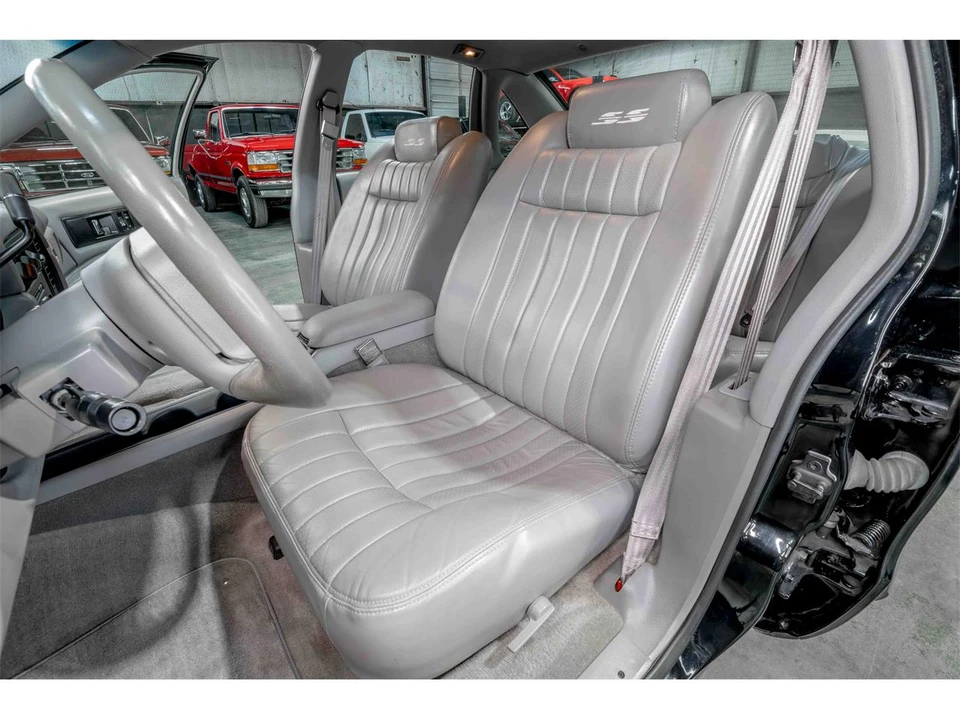 1994 Chevrolet Impala 7th Gen - Image 13 of 27