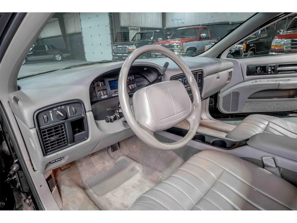 1994 Chevrolet Impala 7th Gen - Image 14 of 27