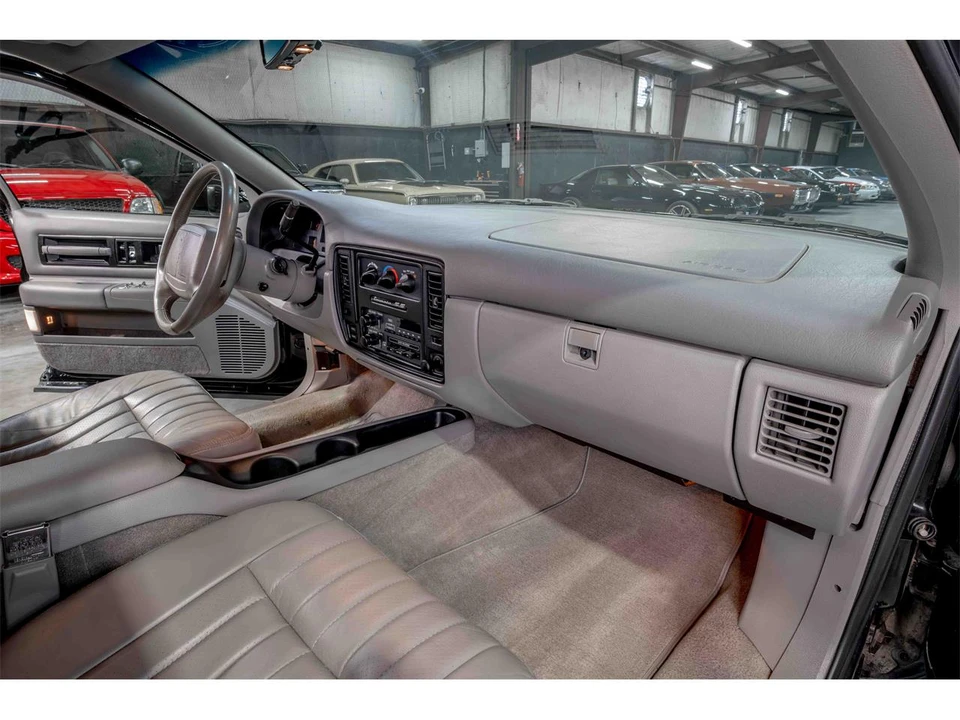 1994 Chevrolet Impala 7th Gen - Image 17 of 27