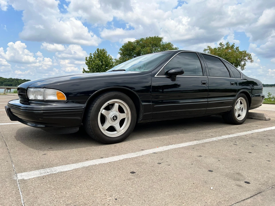 1994 Chevrolet Impala 7th Gen - Image 10 of 31