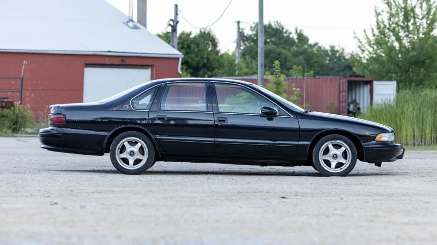 1994 Chevrolet Impala 7th Gen - Image 2 of 31