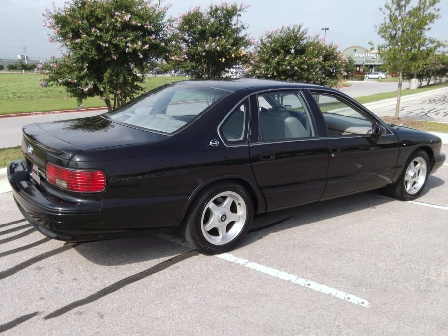 1994 Chevrolet Impala 7th Gen - Image 2 of 7