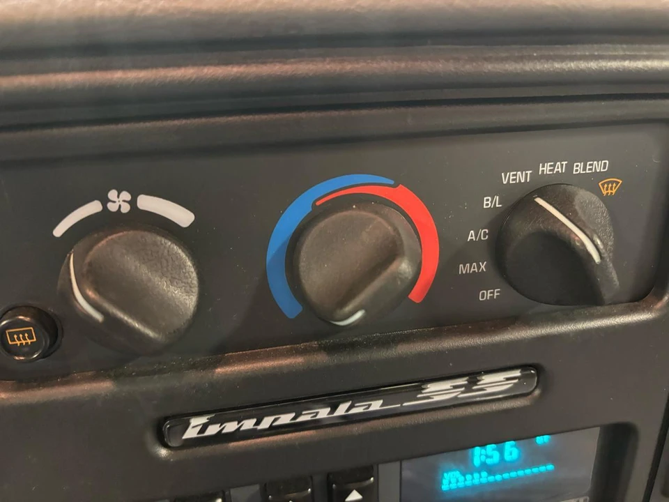 1994 Chevrolet Impala 7th Gen - Image 21 of 31
