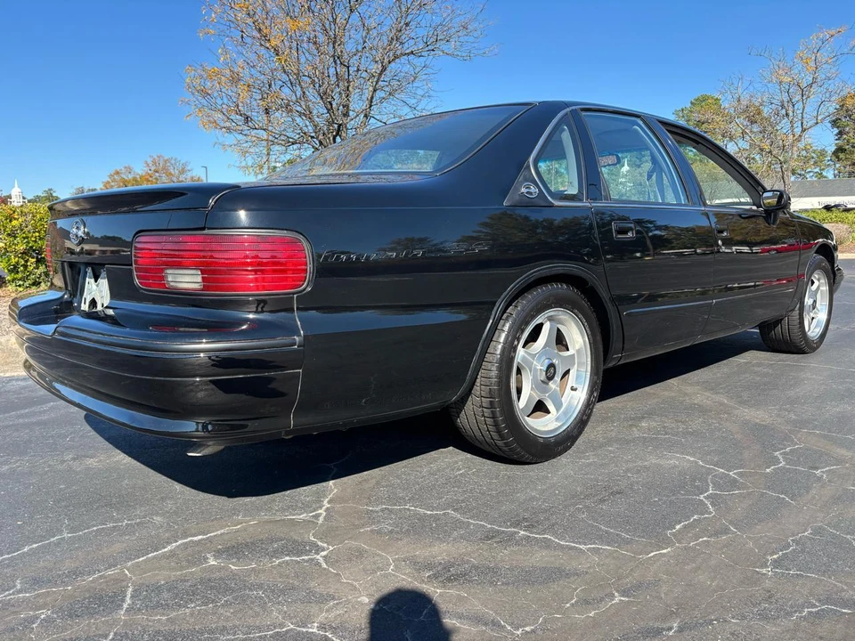 1994 Chevrolet Impala 7th Gen - Image 26 of 31