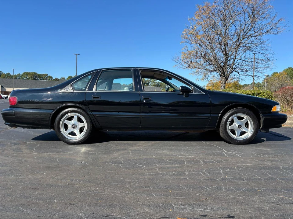 1994 Chevrolet Impala 7th Gen - Image 27 of 31