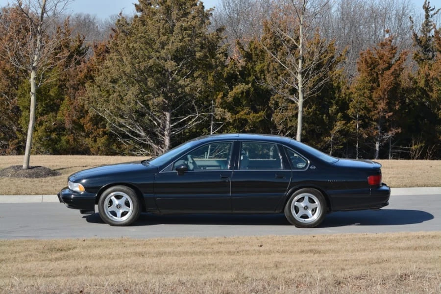 1994 Chevrolet Impala 7th Gen - Image 2 of 12