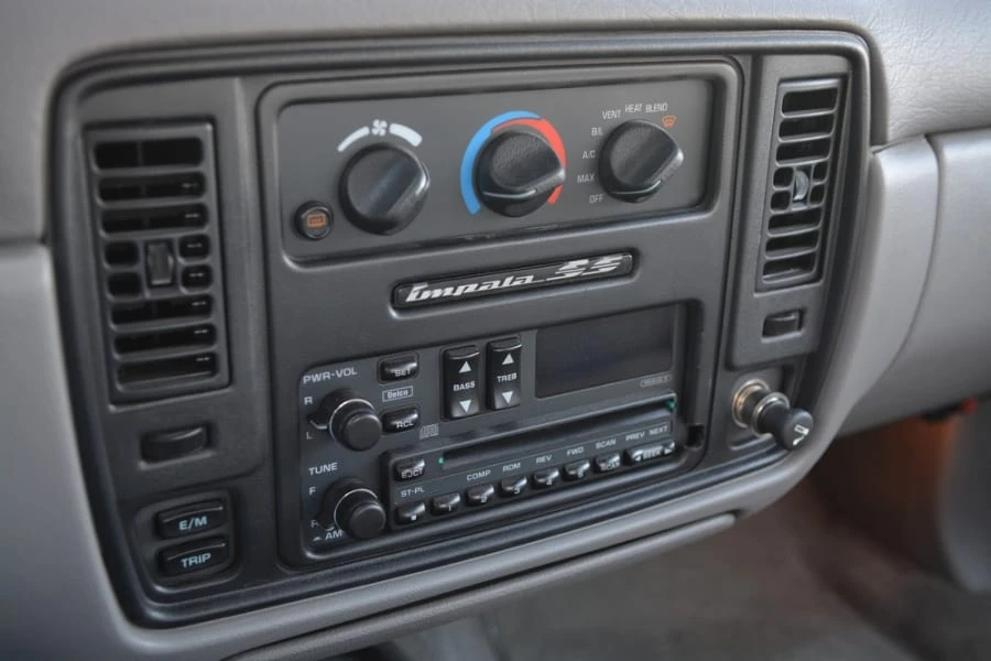1994 Chevrolet Impala 7th Gen - Image 6 of 12