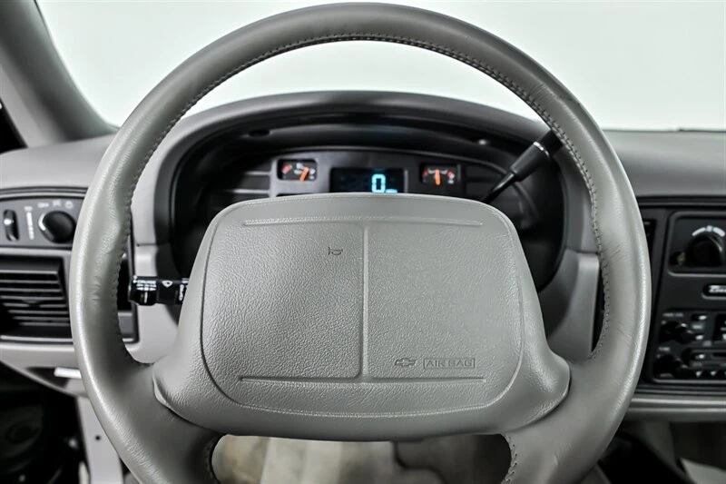 1994 Chevrolet Impala 7th Gen - Image 25 of 29