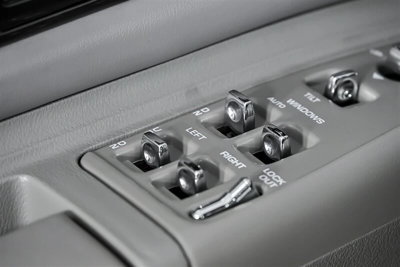 1994 Chevrolet Impala 7th Gen - Image 15 of 29