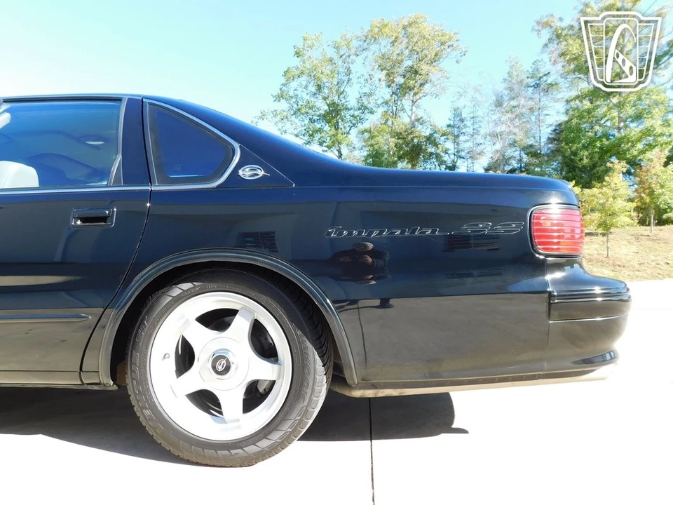 1994 Chevrolet Impala 7th Gen - Image 17 of 21