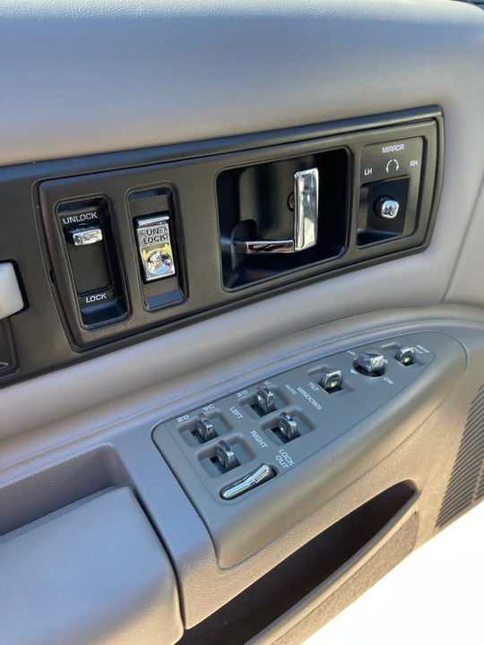 1994 Chevrolet Impala 7th Gen - Image 9 of 11