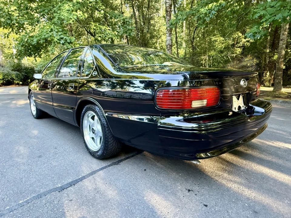 1994 Chevrolet Impala 7th Gen - Image 17 of 31
