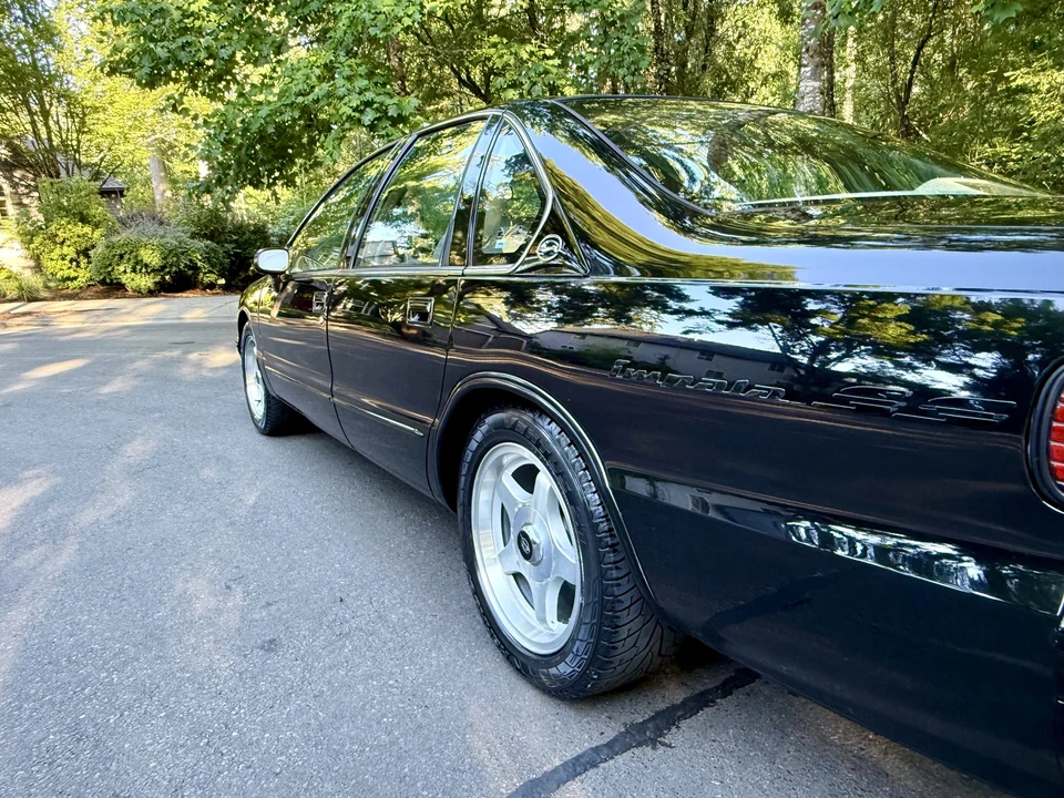1994 Chevrolet Impala 7th Gen - Image 25 of 31