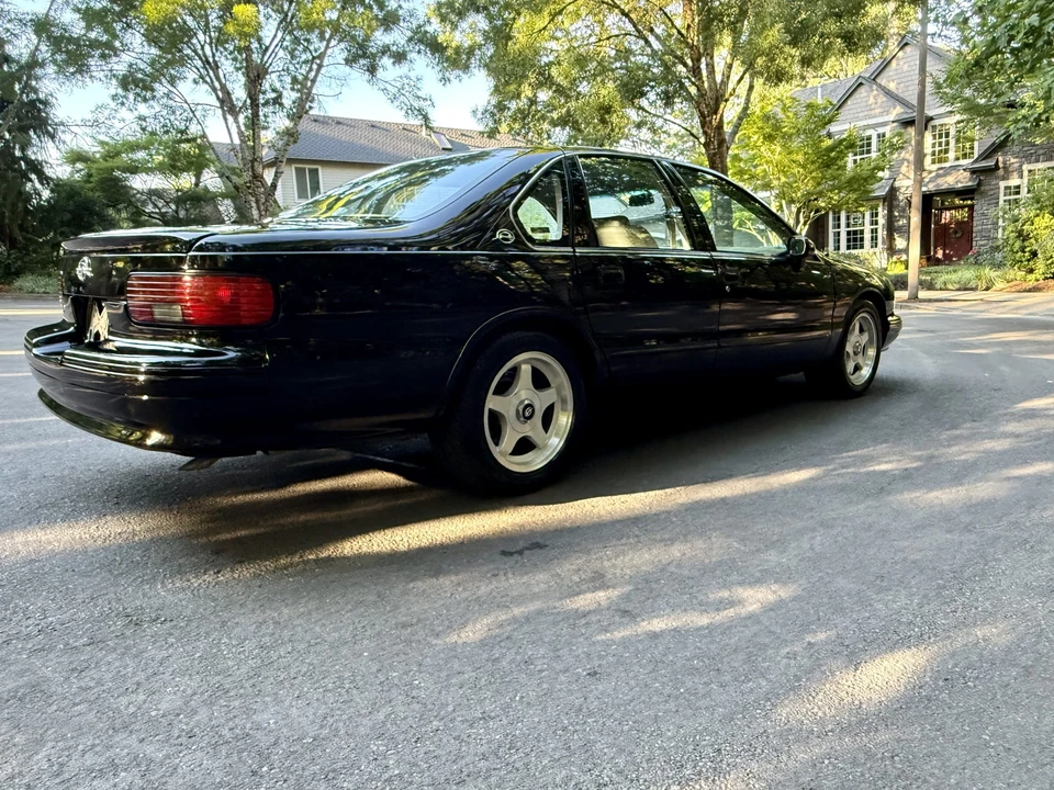 1994 Chevrolet Impala 7th Gen - Image 15 of 31
