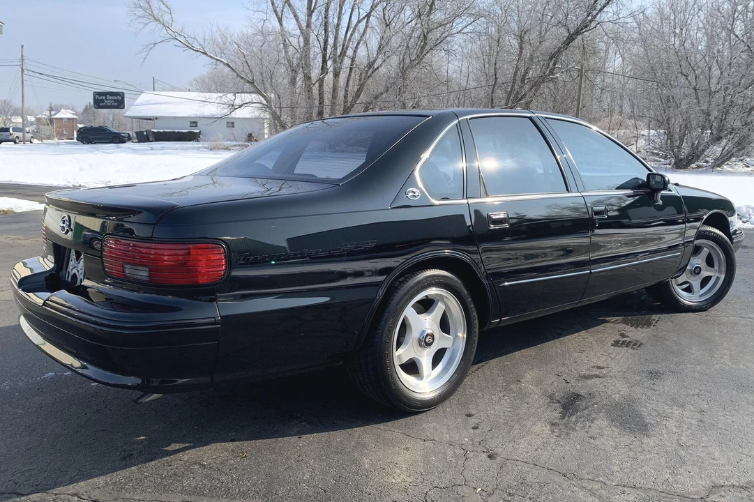 1994 Chevrolet Impala 7th Gen - Image 4 of 31