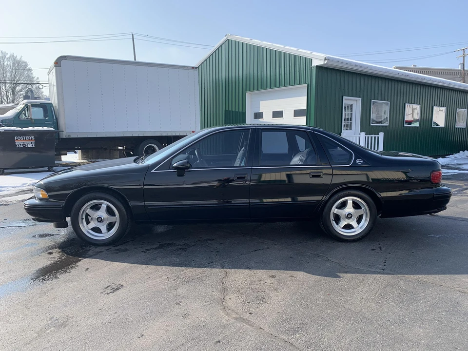 1994 Chevrolet Impala 7th Gen - Image 10 of 31