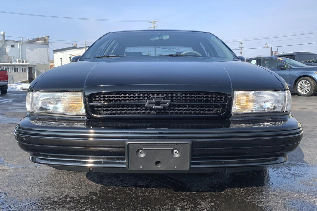 1994 Chevrolet Impala 7th Gen - Image 2 of 31