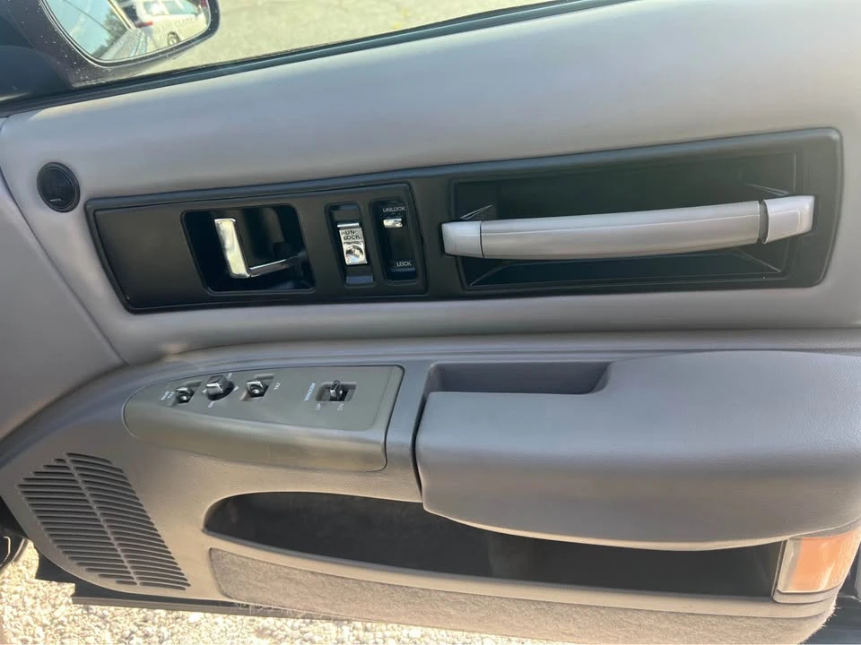 1994 Chevrolet Impala 7th Gen - Image 14 of 18
