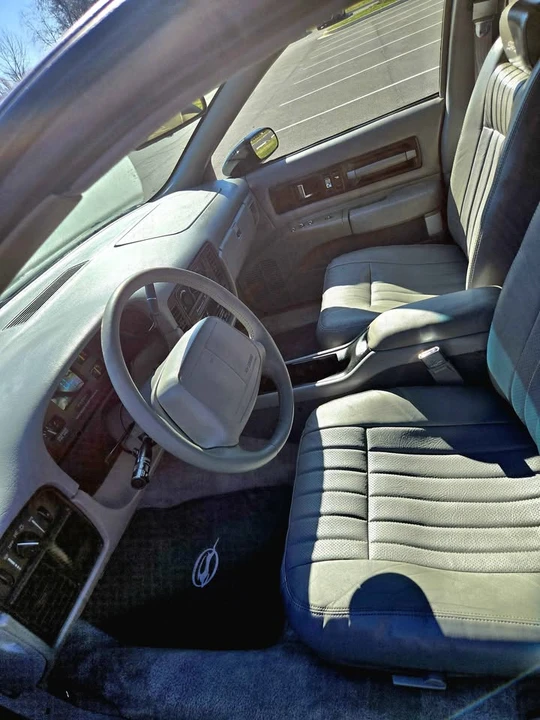 1994 Chevrolet Impala - Image 11 of 19