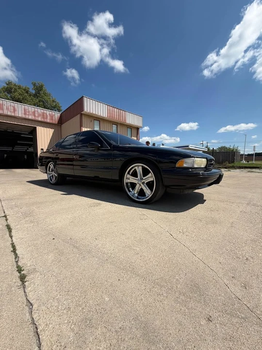 1994 Chevrolet Impala 7th Gen - Image 11 of 15