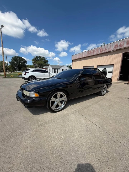 1994 Chevrolet Impala 7th Gen - Image 3 of 15