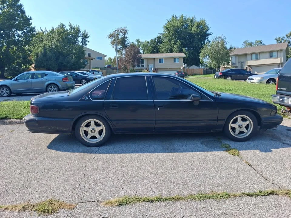 1994 Chevrolet Impala 7th Gen - Image 2 of 4