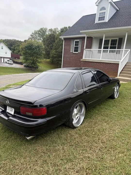 1994 Chevrolet Impala 7th Gen - Image 3 of 7