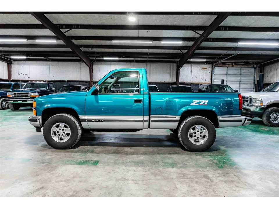 1994 Chevrolet C/K 4th Gen - Image 2 of 21