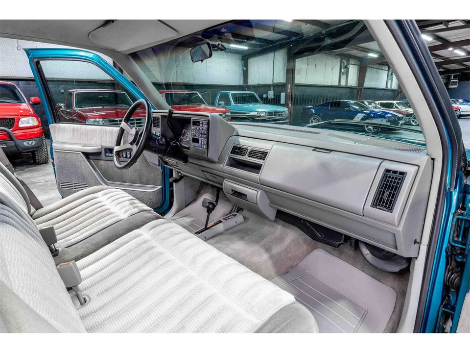 1994 Chevrolet C/K 4th Gen - Image 17 of 21